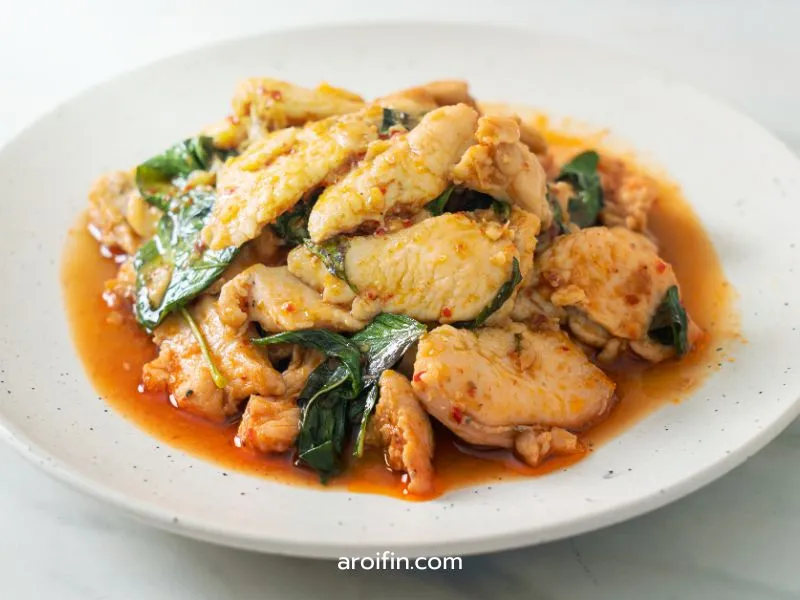 ผัดพริกแกงไก่